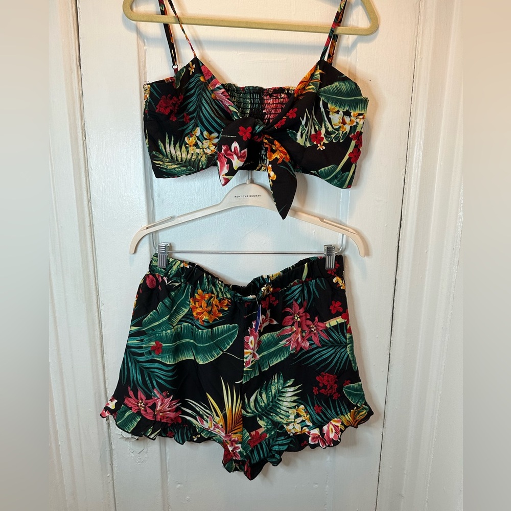 SweatyRocks Women’s Tropical 2-Piece Summer Crop Top and Shorts